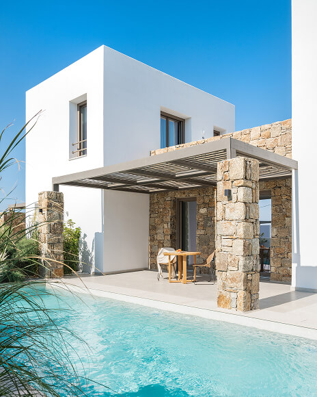 Signature Suite with Private Pool in Omvrodektis Village