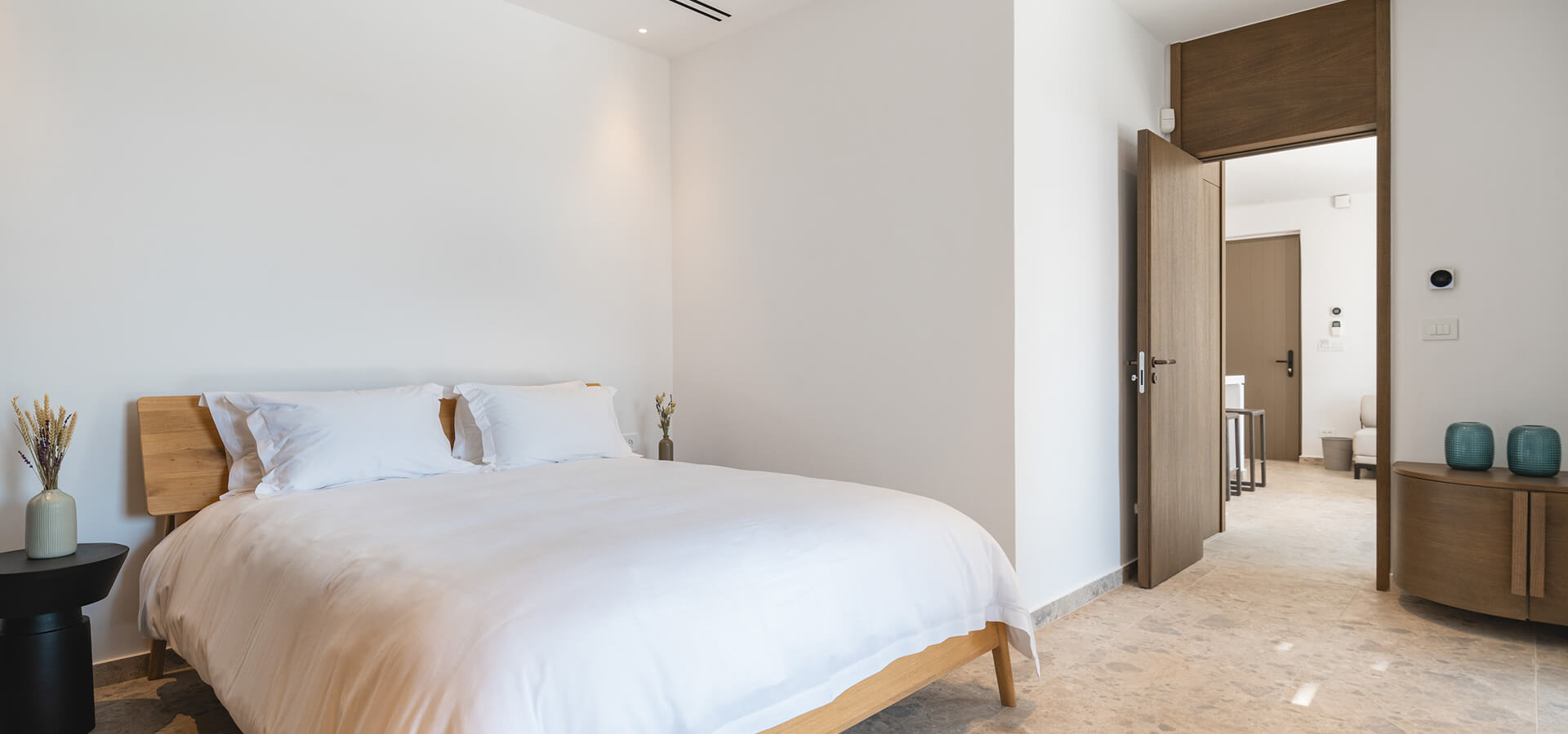 Spacious bedroom